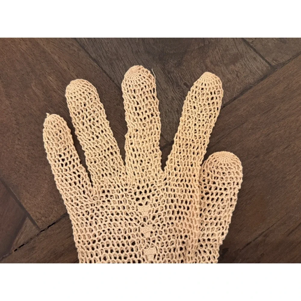 Vintage Women Crotched Cotton Gloves‎ Bracelet Length Edwardian to pre 60s Style